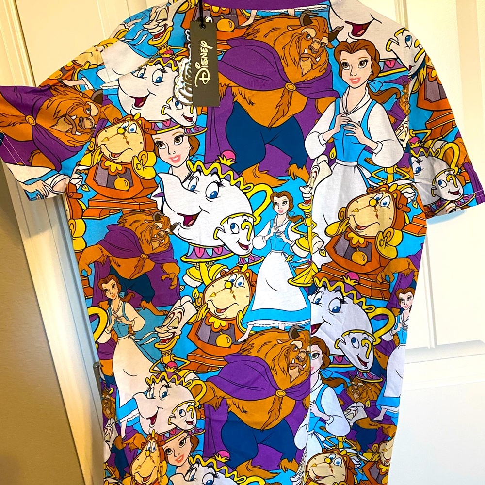 Beauty and the Beast Women’s Tshirt. Medium. NWT.